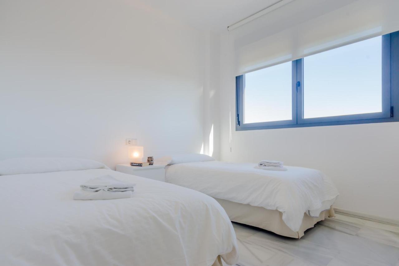 Apartamentos Bahia Blanca Ел Пуерто де Санта Мария Екстериор снимка